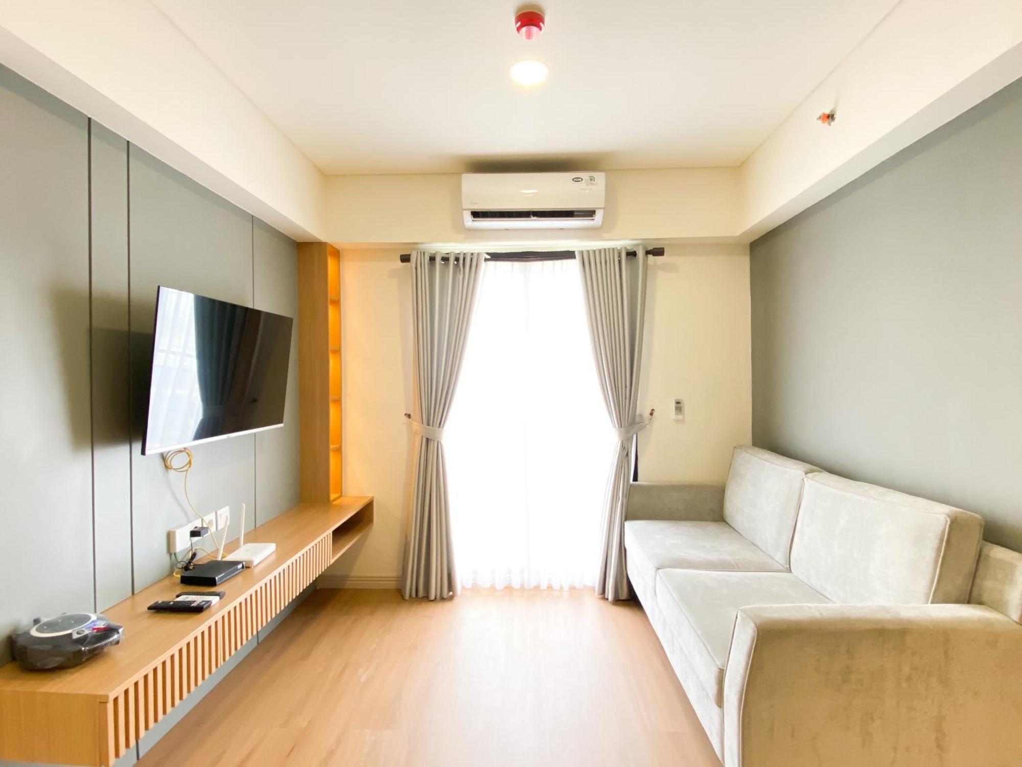 Comfort Living And Warm 3Br At Meikarta Apartment By Travelio Cikarang Buitenkant foto